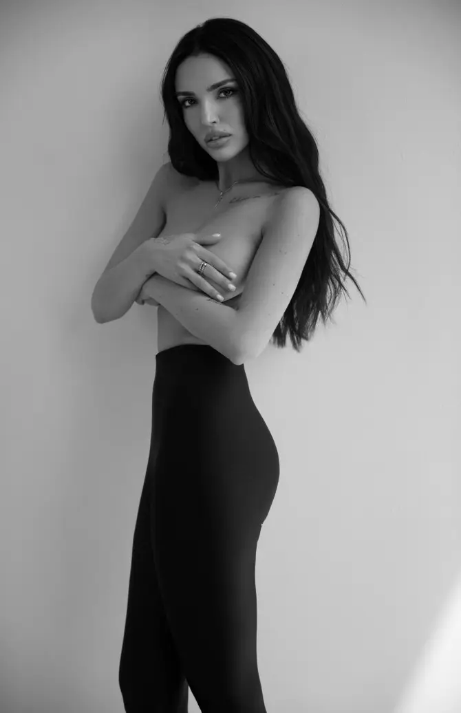 Olena Premium Escort
